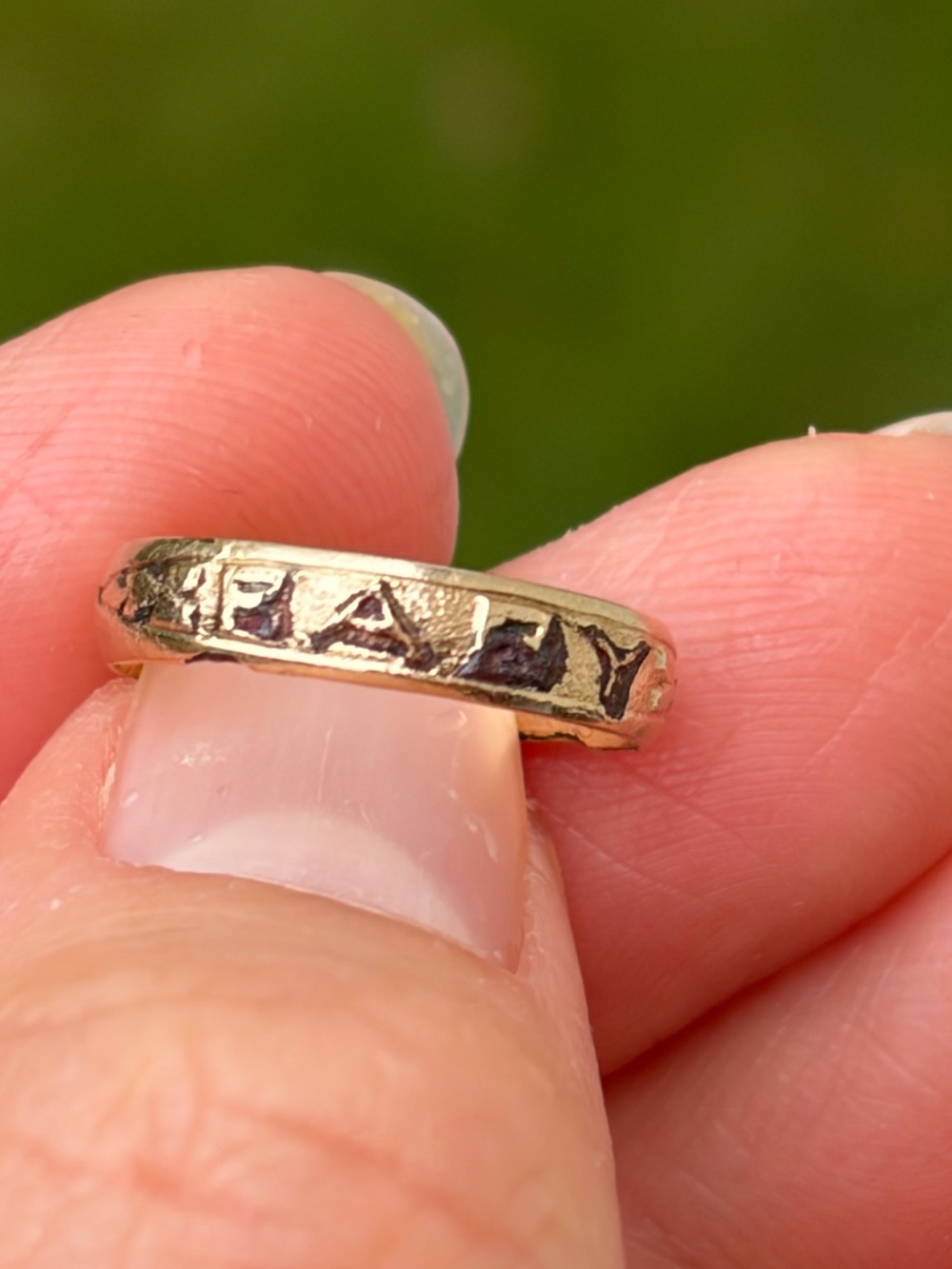 Antique Gold Shell Victorian Spelled Out Baby Ring- Size 3